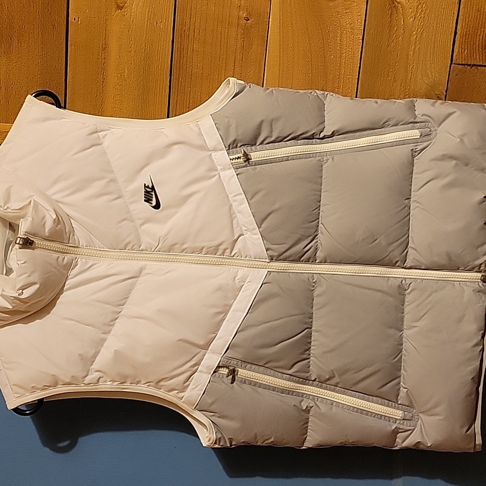 Nike storm-fit Vest